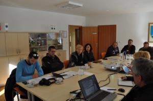 Ministrica Irena Majcen si je ogledala Macesnikov plaz